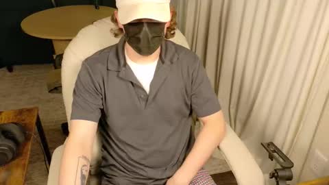Snapshot of isaac_sheffield chatting on May 2026 08:44:01 AM isaac online show from May 2026 08:44:01 AM