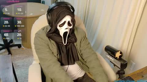 Snapshot of isaac_sheffield chatting on May 2026 05:02:02 AM isaac online show from May 2026 05:02:02 AM