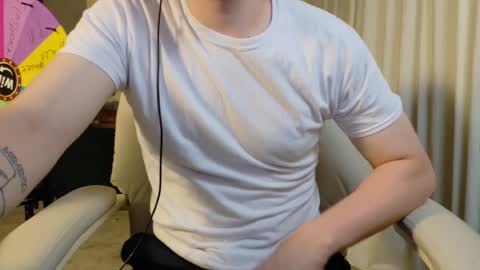 Snapshot of isaac_sheffield chatting on July 2026 07:37:02 AM isaac online show from July 2026 07:37:02 AM