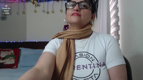 Snapshot of isabeel_sofia01 chatting on January 2025 05:37:01 PM Isabeel Sofia online show from January 2025 05:37:01 PM