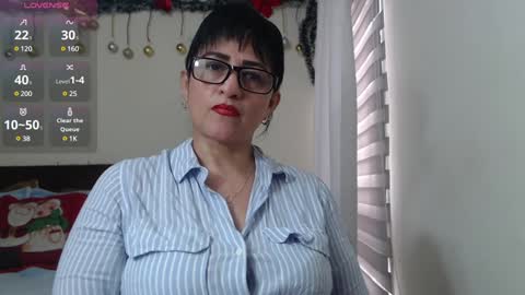 Snapshot of isabeel_sofia01 chatting on January 2025 03:02:02 PM Isabeel Sofia online show from January 2025 03:02:02 PM
