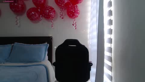 Snapshot of isabeel_sofia01 chatting on February 2025 05:40:01 PM Isabeel Sofia online show from February 2025 05:40:01 PM
