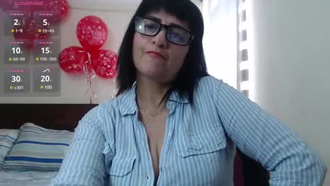 Snapshot of isabeel_sofia01 chatting on February 2025 06:00:01 PM Isabeel Sofia online show from February 2025 06:00:01 PM