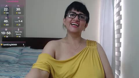 Snapshot of isabeel_sofia01 chatting on February 2025 05:42:02 PM Isabeel Sofia online show from February 2025 05:42:02 PM