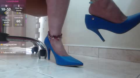 Snapshot of isabeel_sofia01 chatting on October 2025 01:56:01 PM Isabeel Sofia online show from October 2025 01:56:01 PM
