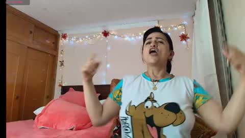 Snapshot of isabeel_sofia01 chatting on May 2026 11:45:01 PM Isabeel Sofia online show from May 2026 11:45:01 PM