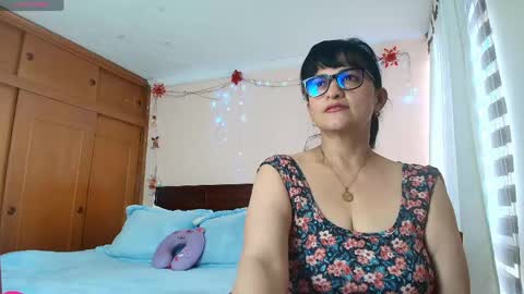 Snapshot of isabeel_sofia01 chatting on May 2026 09:22:01 PM Isabeel Sofia online show from May 2026 09:22:01 PM