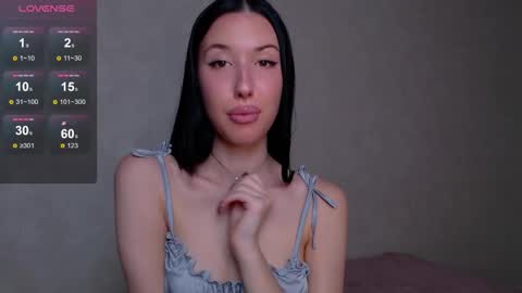 Bella online show from October 2025 10:02:01 AM