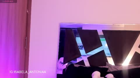 Snapshot of isabela_antonia_ chatting on July 2026 10:21:02 AM online show from July 2026 10:21:02 AM