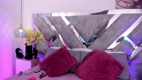 Snapshot of isabela_parkerr chatting on May 2026 01:06:01 PM Mommy Isa online show from May 2026 01:06:01 PM