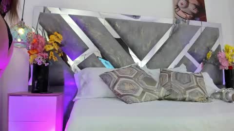 Snapshot of isabela_parkerr chatting on May 2026 01:06:01 PM Mommy Isa online show from May 2026 01:06:01 PM