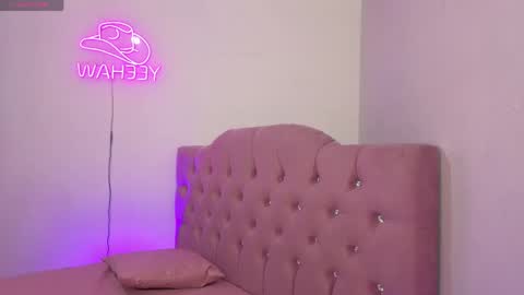 ISABELA  online show from April 2026 11:39:02 AM