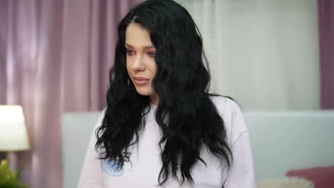  Isabel  online show from November 2025 06:40:01 PM