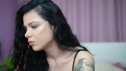  Isabel  online show from November 2025 09:38:02 PM