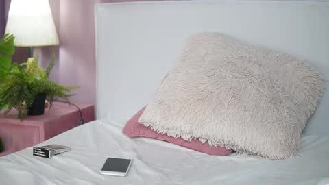  Isabel  online show from November 2025 08:11:01 PM