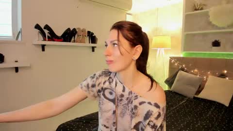 IsabelKiss online show from April 2026 12:48:02 PM