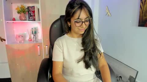 Snapshot of isabella22_1 chatting on February 2025 06:54:02 PM Isabella22 1 online show from February 2025 06:54:02 PM