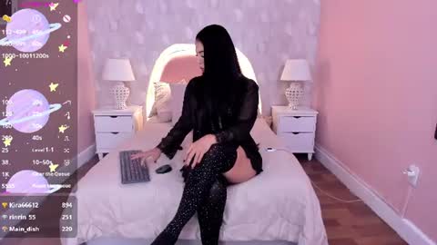 Snapshot of isabella__milf chatting on June 2026 07:24:02 PM isabella__milf online show from June 2026 07:24:02 PM