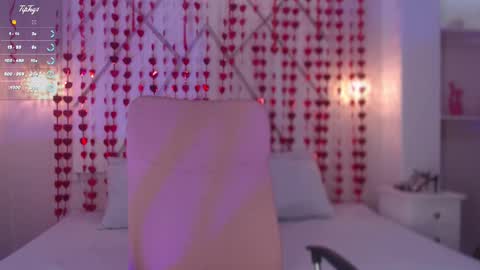 Isa  online show from February 2025 03:52:01 PM