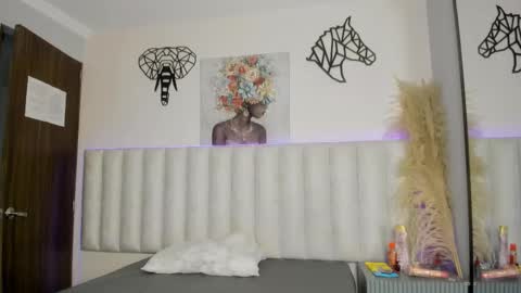 isabella_crofts online show from November 2025 03:08:02 AM