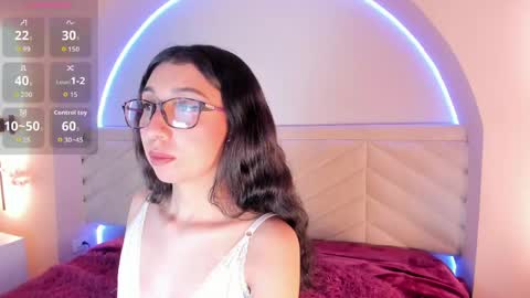 Snapshot of isabella_crofts chatting on April 2026 03:13:02 AM isabella_crofts online show from April 2026 03:13:02 AM