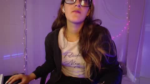 Isabella Rros online show from September 2025 01:01:01 PM