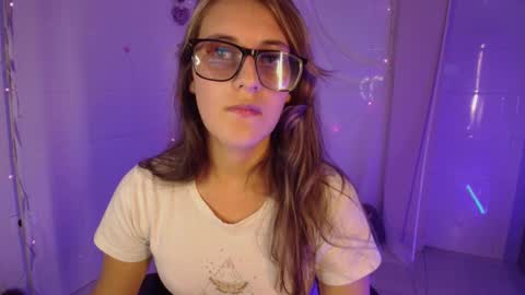 Isabella Rros online show from September 2025 12:26:01 AM