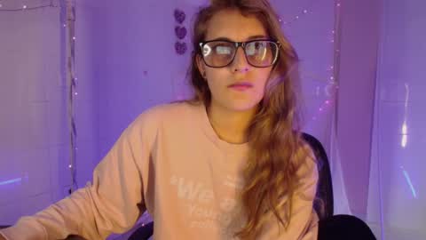 Isabella Rros online show from December 2025 02:37:02 PM