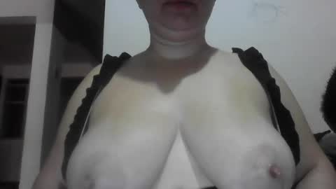 Snapshot of isabellaa_hills_ chatting on July 2026 05:51:02 PM isabellaa_hills_ online show from July 2026 05:51:02 PM