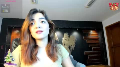 Snapshot of isabellaajoness chatting on December 2025 12:43:01 PM Isabella Everyday From 0530 to 1430 Col Time online show from December 2025 12:43:01 PM