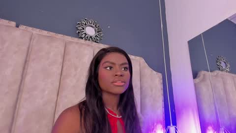 Snapshot of isabellabroms21 chatting on January 2025 09:06:01 PM    v online show from January 2025 09:06:01 PM