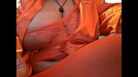 Isabella online show from September 2025 05:45:02 AM