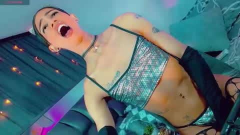 isabellagirs online show from February 2026 07:51:01 AM