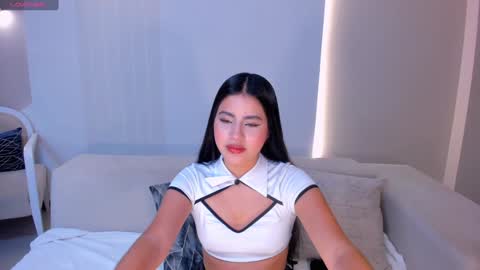 Isa Hill  online show from December 2024 07:04:02 PM