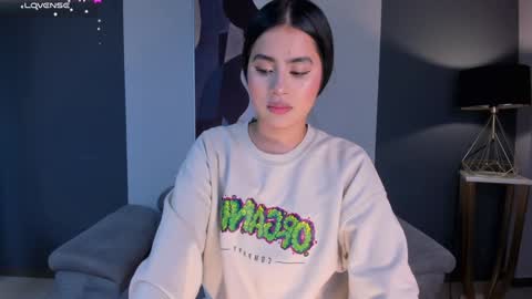 Isa Hill  online show from December 2024 05:12:01 PM