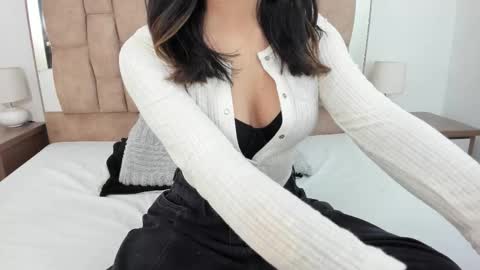 Snapshot of isabellakai chatting on September 2025 08:21:01 PM isabellakai online show from September 2025 08:21:01 PM