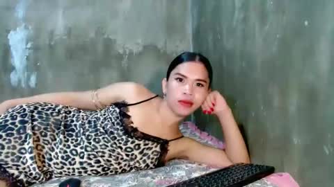 Snapshot of isabelle_amore chatting on May 2026 06:48:01 PM Ysa online show from May 2026 06:48:01 PM