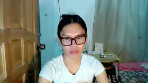 Snapshot of isabelle_amore chatting on May 2026 07:59:02 AM Ysa online show from May 2026 07:59:02 AM