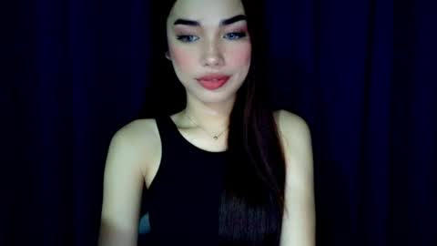 Snapshot of isabelle_willis chatting on July 2026 02:51:01 PM Isabelle online show from July 2026 02:51:01 PM