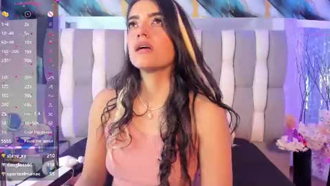 Snapshot of isadiazz chatting on June 2026 10:15:01 AM Isa online show from June 2026 10:15:01 AM