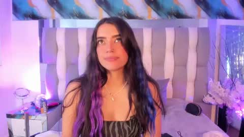 Snapshot of isadiazz chatting on July 2026 04:25:01 AM Isa online show from July 2026 04:25:01 AM