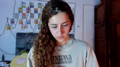 Snapshot of isangel_ chatting on February 2026 05:00:02 AM Isabela online show from February 2026 05:00:02 AM