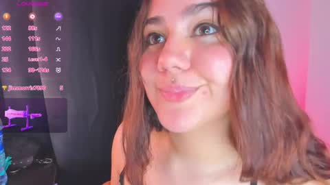 Snapshot of isarhodes_ chatting on December 2024 01:40:02 AM Isa online show from December 2024 01:40:02 AM