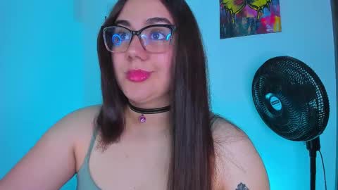 Snapshot of isarhodes_ chatting on February 2025 10:10:01 PM Isa online show from February 2025 10:10:01 PM