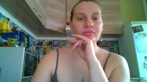 Snapshot of isingle_mom chatting on October 2025 08:02:02 AM isingle_mom online show from October 2025 08:02:02 AM