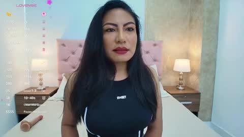 Isis Choi online show from March 2026 07:30:01 PM