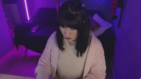 Snapshot of isis_diosa chatting on December 2025 01:01:02 AM Ana Maria online show from December 2025 01:01:02 AM