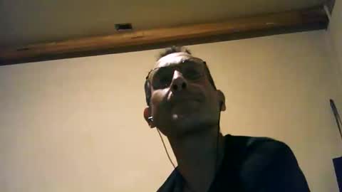 Snapshot of iskander19cm475645 chatting on June 2026 01:43:02 AM Alexander online show from June 2026 01:43:02 AM