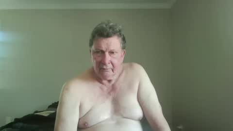 Snapshot of island625103 chatting on September 2025 06:32:02 PM island625103 online show from September 2025 06:32:02 PM