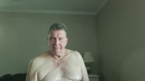 Snapshot of island625103 chatting on May 2026 09:33:01 PM island625103 online show from May 2026 09:33:01 PM